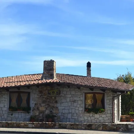 לינה וארוחת בוקר Gennargentu פוני