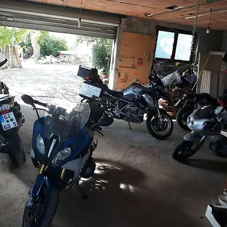 Gennargentu לינה וארוחת בוקר